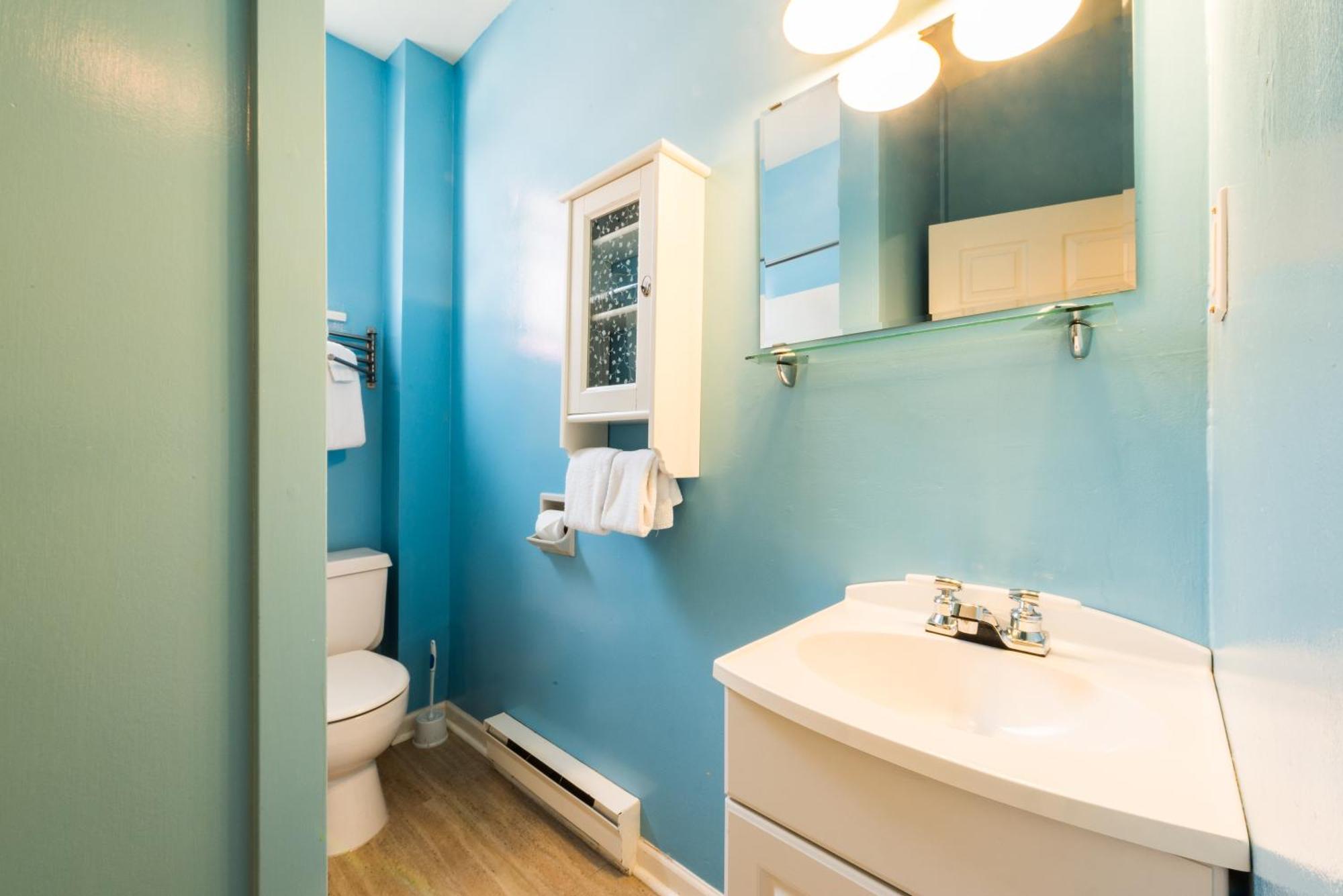 Ocean Island Garden Suites Victoria Room photo