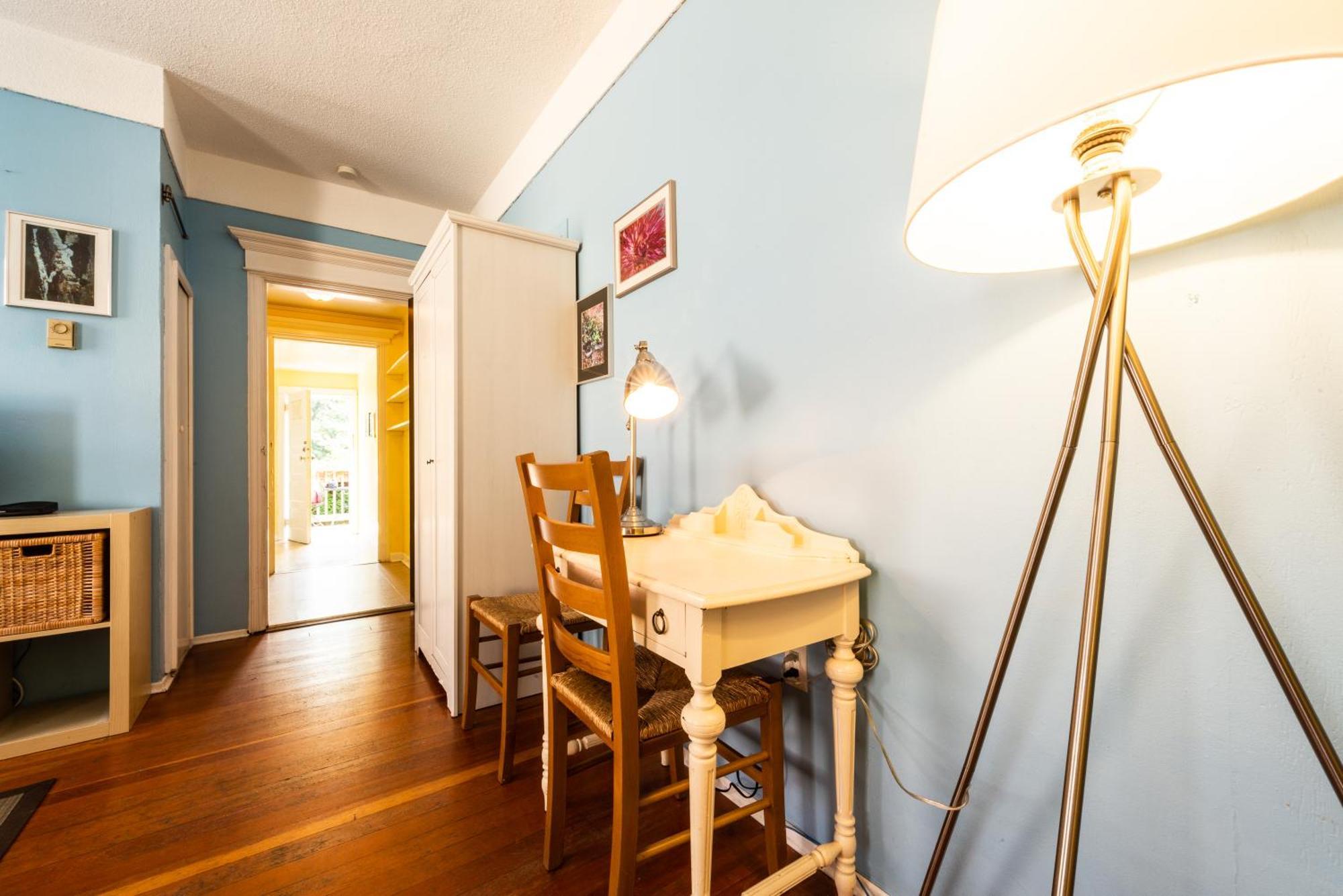Ocean Island Garden Suites Victoria Room photo